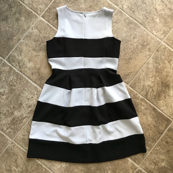 LOFT NWOT Wide Stripe Pleated Dress Lavender Black - Picture 7 of 7